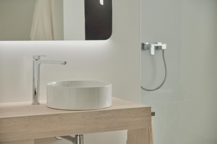 Actual product image Ideal Standard Countertop washbasin Strada II 38 x 38 cm white T292901 (380 mm, 380 mm)
