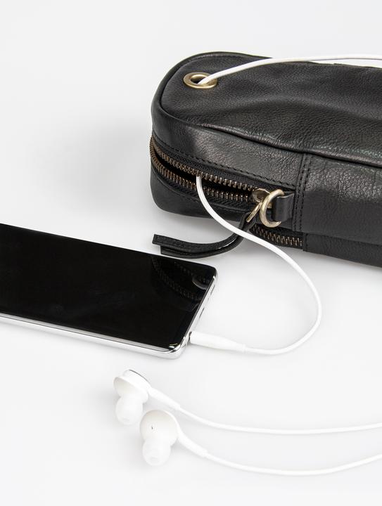 Actual product image Treats Mobile Bag (Universal)