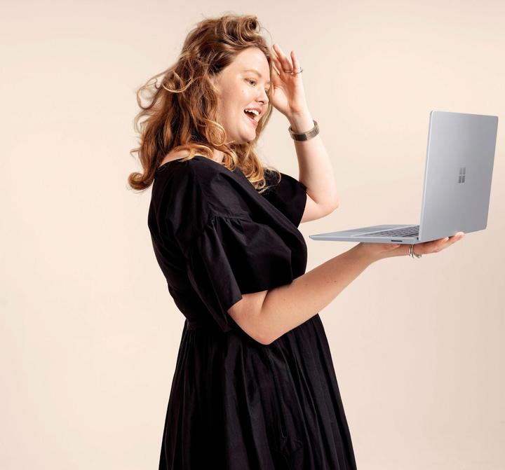 Immagine prodotto Microsoft Surface Laptop Go 2 (12.40", Intel Core i5-1135G7, 8 GB, 256 GB)