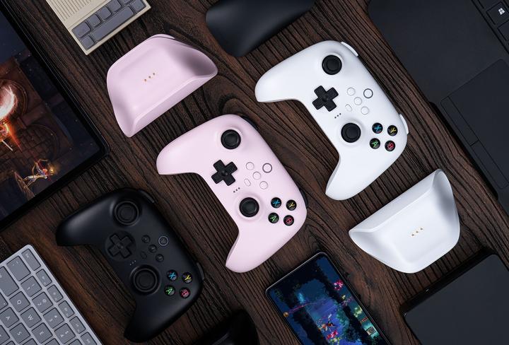 Image du produit 8bitdo Ultimate Controller avec station de chargement (Switch, PC)