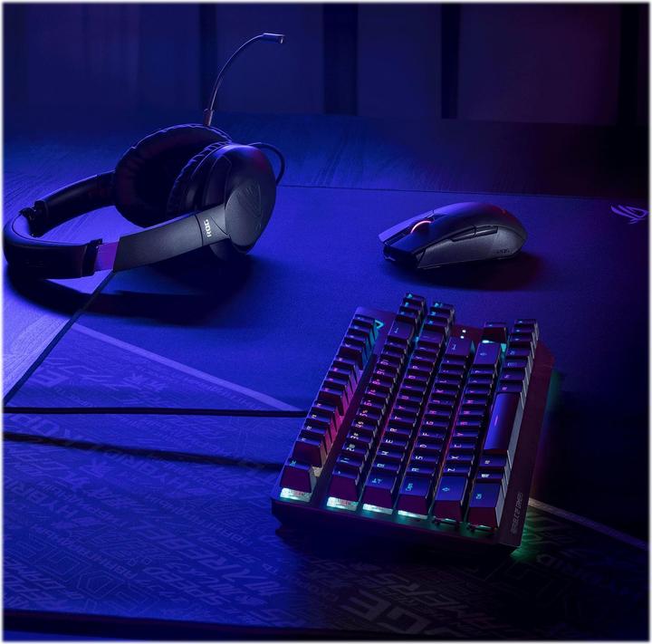 Actual product image ASUS ROG Strix Go (Cable)