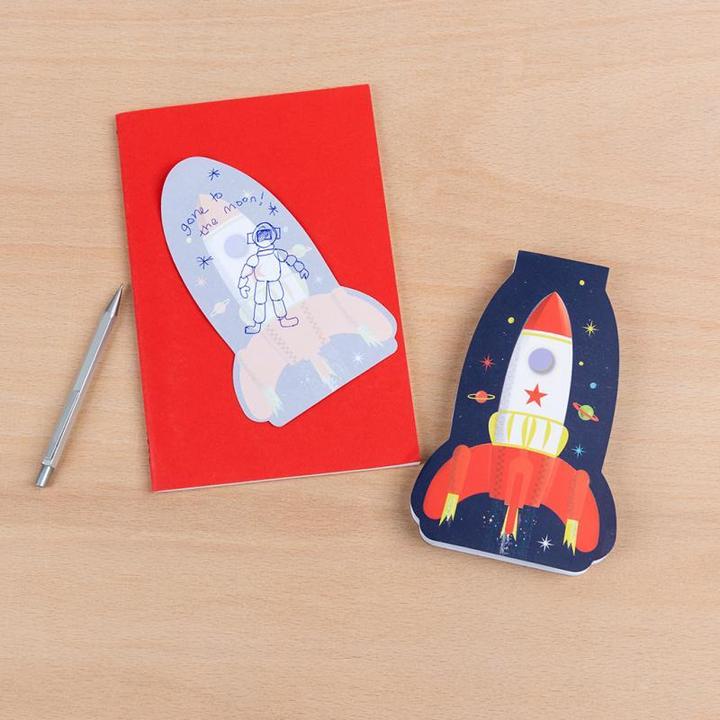 Immagine prodotto Rex London adesivi per bambini per il blocco note del razzo spaziale