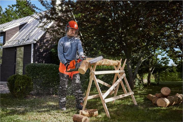 Produktbild Husqvarna Akku-Kettensäge 240i​ (Akku Kettensäge)