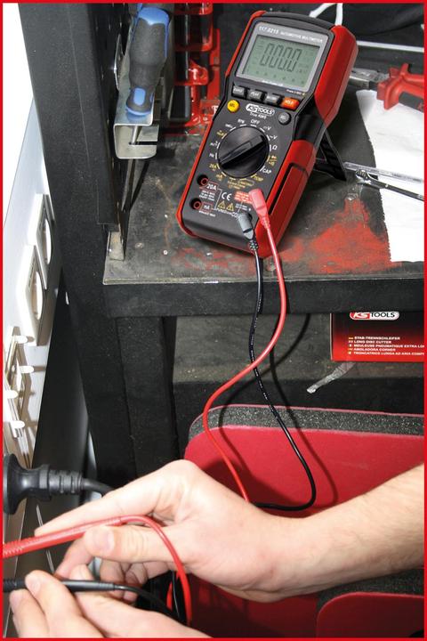 Actual product image KS Tools Digital Multimeter inkl. Prüfspitzen mit integriertem Schlagschutz (CAT IV 600V, CAT III 1000V)