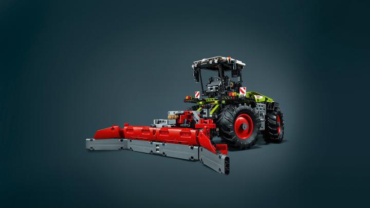 Actual product image LEGO Claas Xerion (42054, LEGO Technic)
