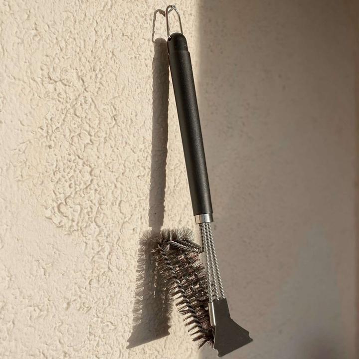Image du produit Intirilife Brosse de nettoyage pour barbecue avec grattoir (43.50 cm)