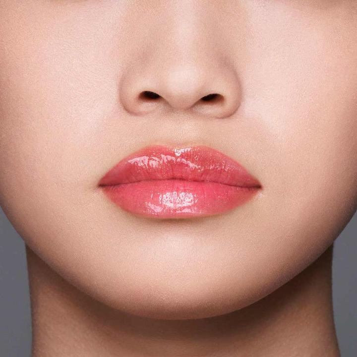 Produktbild Shiseido Gel Gloss (07 Shin-Ku Red)