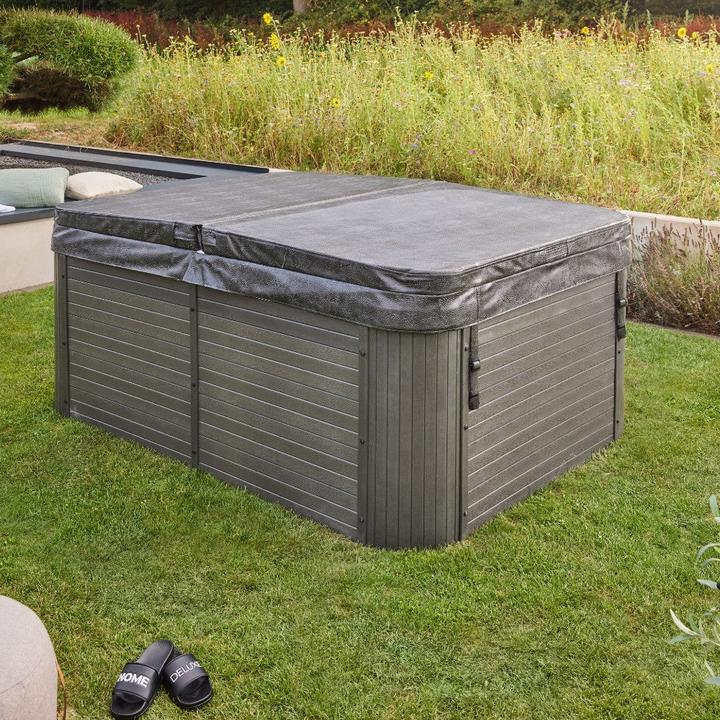Produktbild Home Deluxe Outdoor Whirlpool GARDEN, 51 Massagedüsen, Beleuchtung, Treppe und Thermoabdeckung, 2 Personen