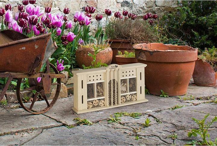 Produktbild Royal Gardineer XXL-Naturholz-Insektenhotel und Nisthilfe (Grabwespen, Marienkäfer, Wildbienen, Florfliegen)