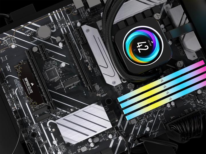 Image du produit Corsair MP600 ELITE 4TB NVMe PCIe M.2 SSD (sans heatsink) (4000 Go, M.2 2280)