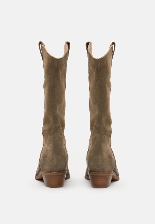 Produktbild Felmini GERBERA 7962 ist ein bemerkenswerter Cowboystiefel mit mittlerer Wade, der rustikalen Charme und raf (37)