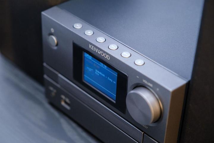 Actual product image Kenwood M-525 DAB (Bluetooth, CD player, 1x 7 W)
