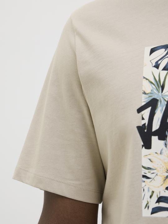Actual product image Jack & Jones Jjhawaii Shape Tee Ss Crew Neck Ln (S)