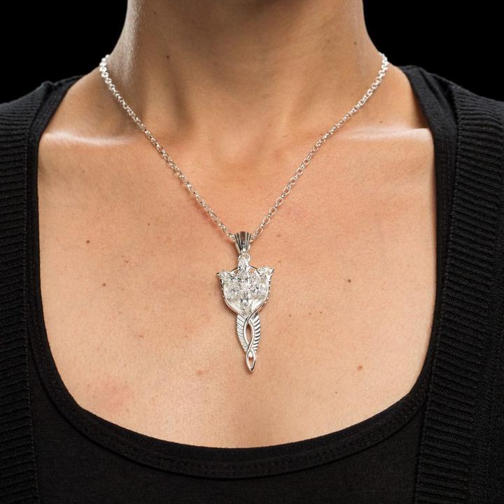 Actual product image Weta Workshop Le Seigneur des Anneaux réplique 1/1 pendentif & collier Arwen Etoile du Soir (argent sterling) (Sterling silver)