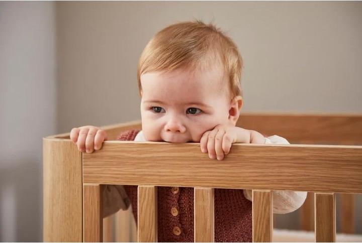 Produktbild Flexa Nova Wickelkommode mit Babybett inkl. Matratze Oak (Babybett)