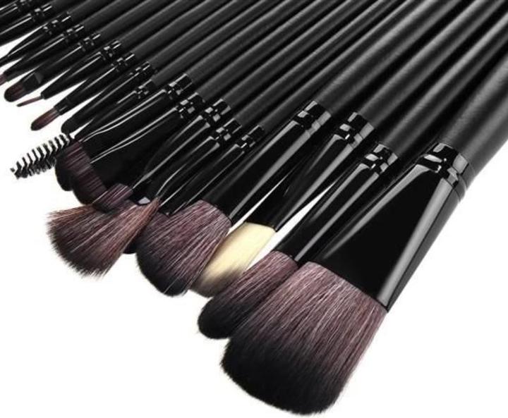 Produktbild PRO-mounts 24x Make-up-Pinsel - Schwarz