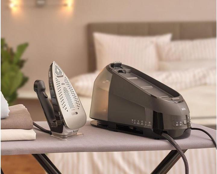 Actual product image Braun IS5249BK CareStyle 5 (2400 W, 510 g/min)