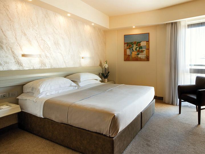 Produktbild Smartbox Happy Birthday: 2 Übernachtungen in einem 4*-Hotel in Europa (2 Pers.)
