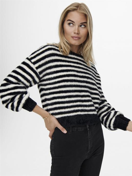 Actual product image Only Short knit sweater (M)
