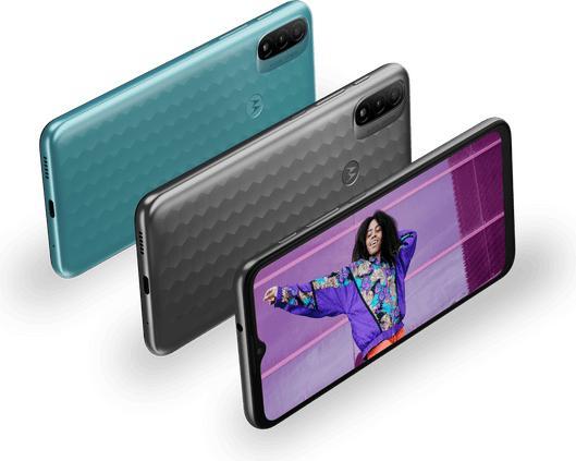 Immagine prodotto Motorola Moto e20 (32 GB, Grigio grafite, 6.50", Doppia SIM Ibrida, 13 Mpx, 4G)