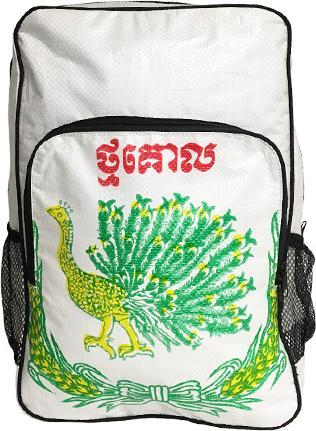 Bekos Upcycling - Tagesrucksack aus recycelten Futtersäcke Pfau