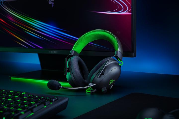 Actual product image Razer Multiplatform BlackShark V2 Special Edition, on-ear, microphone, black (Cable)