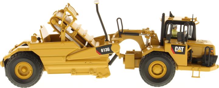Actual product image Diecast Masters CAT 613G Wheel Tractor-Scraper