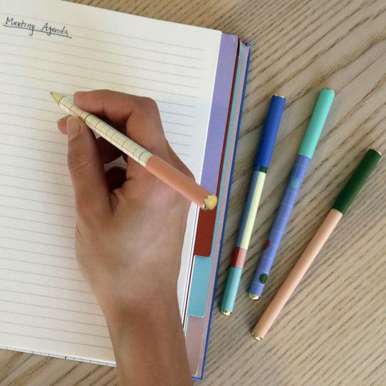 Actual product image Kikkerland Set Of 4 Pens (Multicoloured, 4 x)