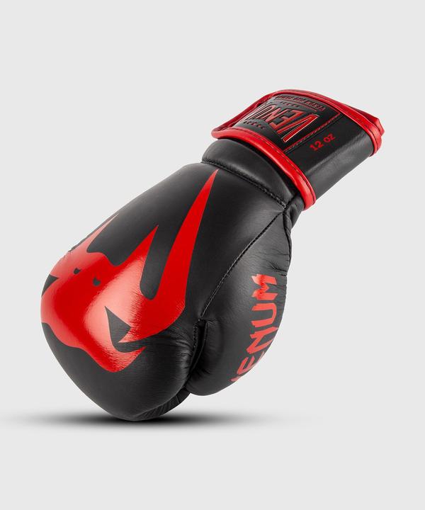 Actual product image Venum Giant 2.0 Pro Boxing Glove (16 OZ, One size)