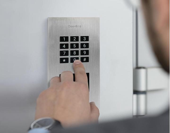 Actual product image Doorbird A1121 flush-mounted (Key card)