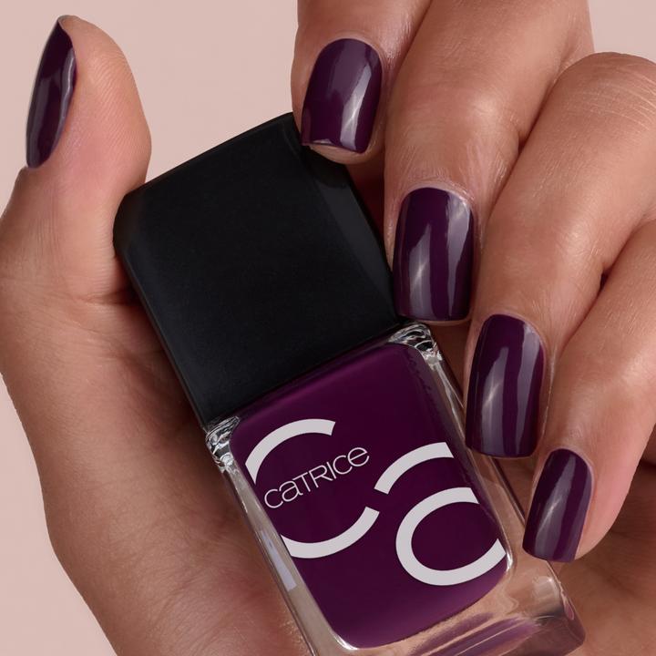 Actual product image Catrice ICONAILS Gel Lacquer (159 Purple Rain, Gel-Effect Nail Polish)
