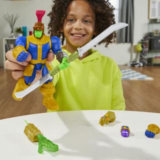 Actual product image Hasbro MixMashers Marvel Thanos individualisierbare Avengers Mix-And-Match Deluxe Action-Figur & Accessoire