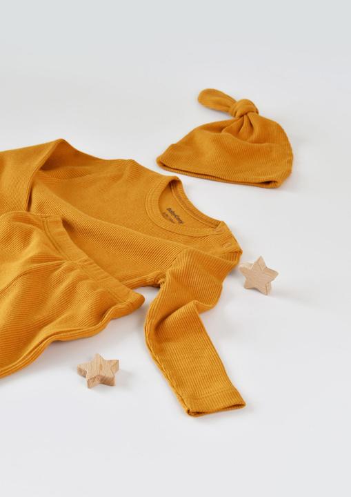 Immagine prodotto BabyCosy Set. Pantaloni. Maglietta a maniche lunghe. Cappellino (86)