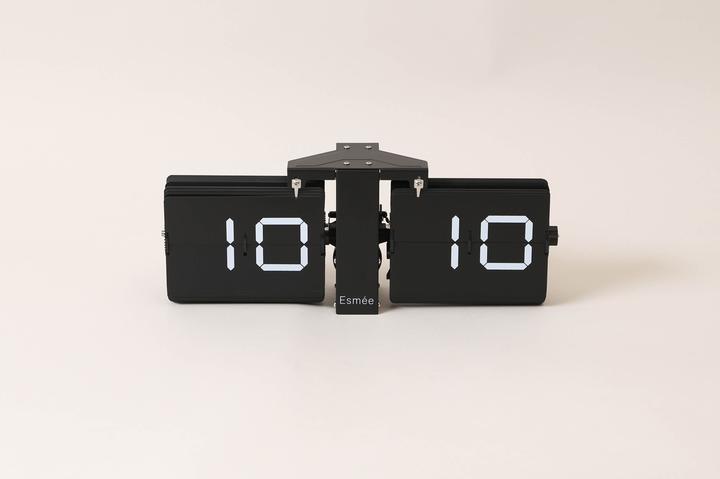 Actual product image Esmée Flipwatch