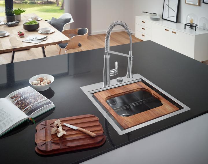 Produktbild Grohe Küchenarmatur mit flexiblen Auslauf K7 supersteel matt 31379