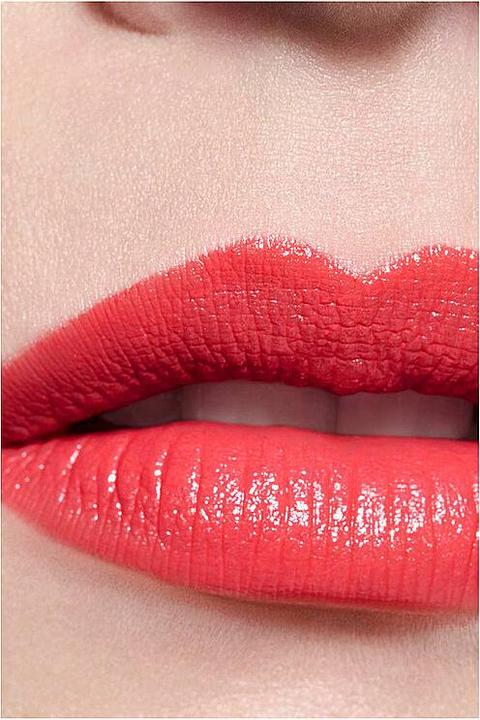 Actual product image Chanel Rouge Allure (152 Insaisissable)