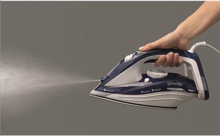 Actual product image Gorenje Steam Iron SIH2600BLC Steam Iron, 2600 W, Water tank capacity 350 ml, Continuous steam 30 g/min, Blu (2600 W, 95 g/min)