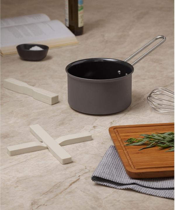 Produktbild Eva Solo Magnetischer Untersetzer Coconut (1 x, Pfannenuntersetzer)