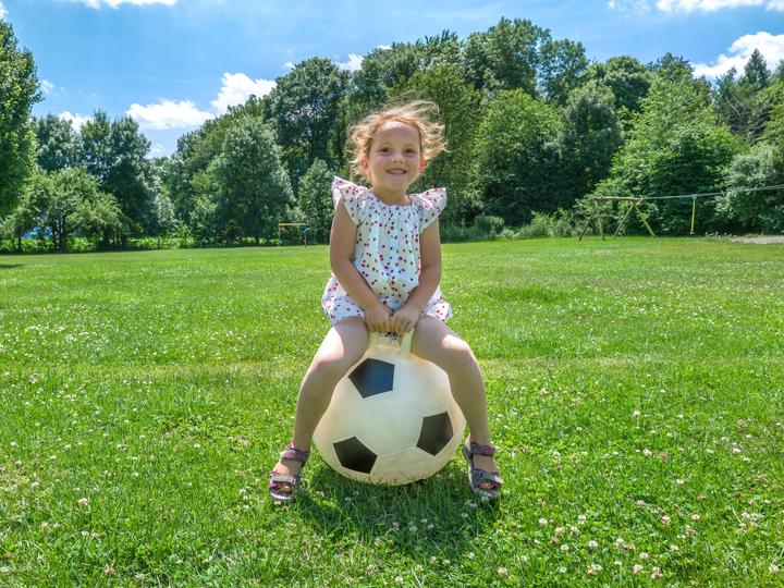 Image du produit Betzold Ballon sauteur en forme de ballon de foot