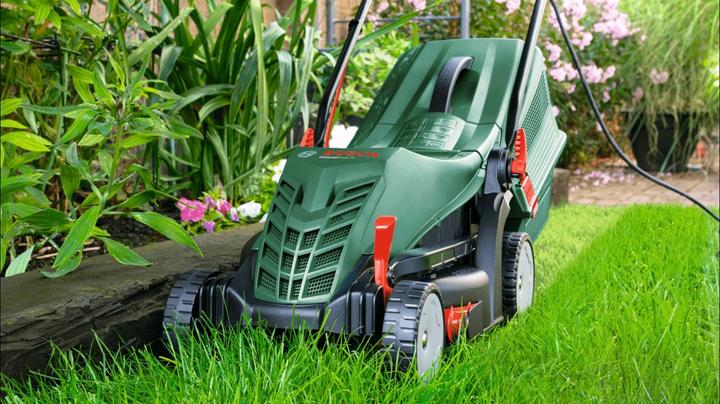 Produktbild Bosch Home & Garden UniversalRotak 34-405 (Netzbetrieb)