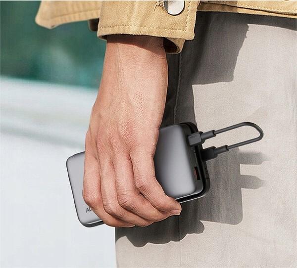 Actual product image Aukey Powerbank PB-Y41, 10000mAh, 30W (grey) (10000 mAh, 30 W, 37 Wh)