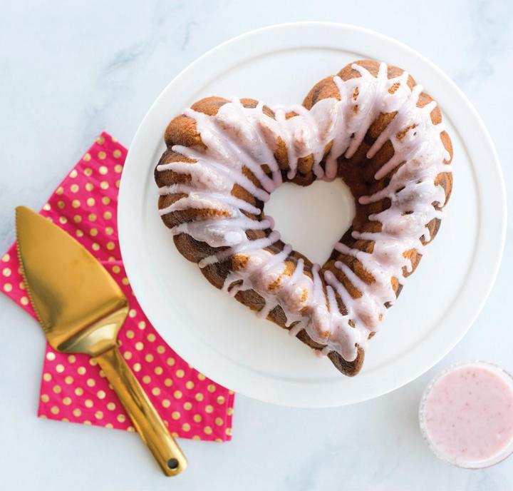 Actual product image Nordic Ware Heart wreath baking dish (23.50 cm)
