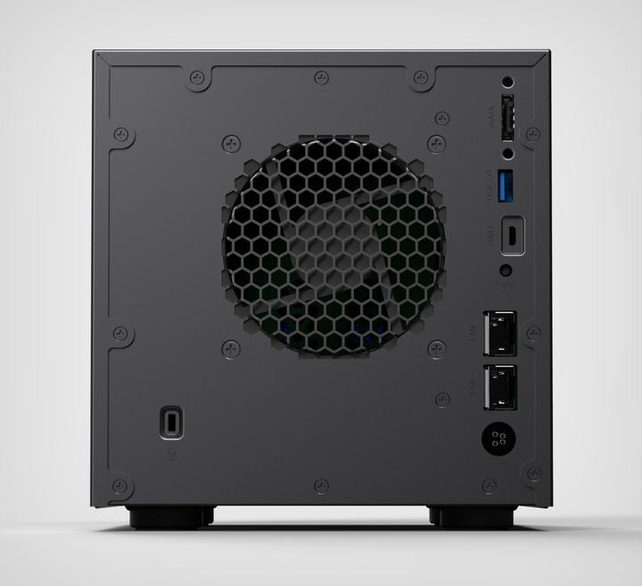 Actual product image Netgear ReadyNAS 424 4-bay Desktop 4x4TB Enterprise dual core Intel® C-3338 Atom server processor 2GB DDR... (4 x 4 TB)