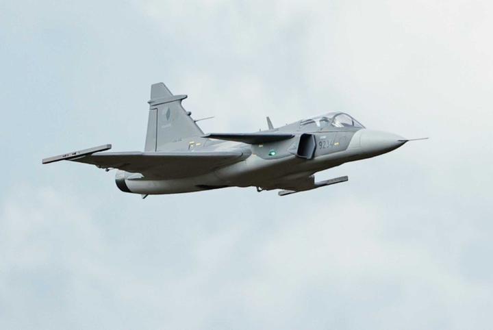 Produktbild Freewing Jas-39 Gripen grey PNP Jet EDF (Jet)