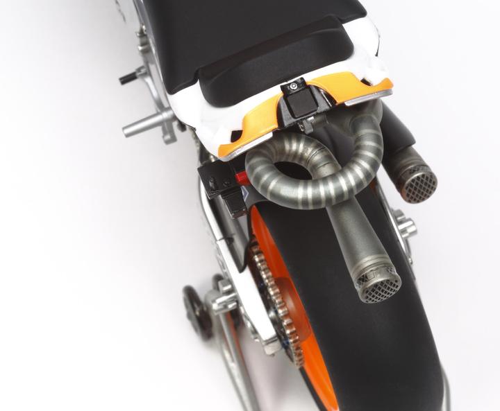 Actual product image Tamiya Repsol Honda RC213V 2014