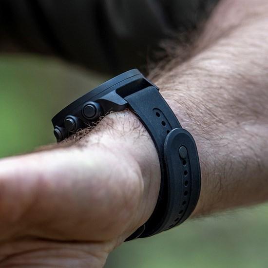 Image du produit Suunto 24 ATH7 Silicone Strap Charcoal BLK S+M (24 mm, Silicone)