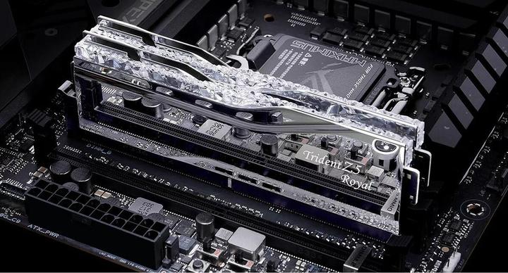Productafbeelding G.Skill DIMM 32 GB DDR5-6000 (2x 16 GB) dual kit (zilver, F5-6000J2836G16GX2-TR5NS, Trident Z5 Royal Neo, A (2 x 16GB, 6000 MHz, DDR5 RAM, DIMM 288 pin)