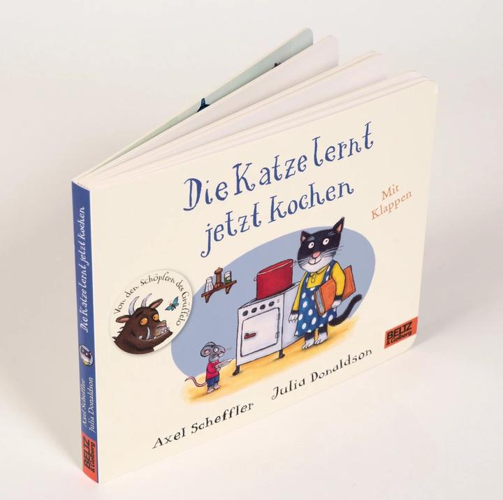 Immagine prodotto Die Katze lernt jetzt kochen (Tedesco, Scheffler Axel, Julia Paperino, 2021)