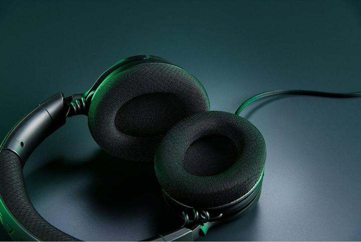 Actual product image Razer Kraken V4 X - Wired gaming headset powered by Chroma™ RGB (Cable)