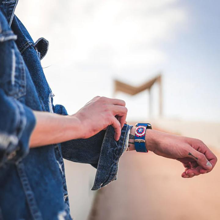Image du produit Moby Fox Marvel bracelet pour smartwatch Insignia Collection : Captain America (Silicone)